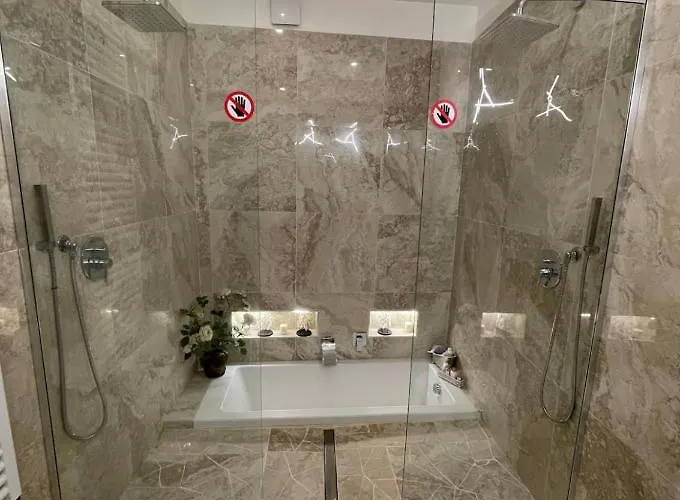 Luxury 2 Al Duomo Di Lägenhet Parma